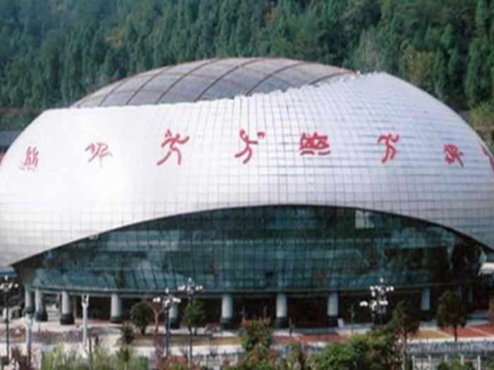 咸阳体育中心球形网架加工安装